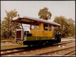 cca 1970 MÁV-munkagépek, 5 db színes fotó, 18×23,5 cm