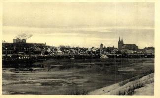 Komárom, Komárno; Duna részlet a város látképével, uszályok / Danube, barges (EK)