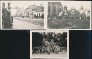 1940 Kolozsvár a bevonulás után (szept. 26.), 3 db fotó, hátuljukon feliratozva, 9×14,5 cm + 1 db cserkész jamboree fotólap, 9×12 cm