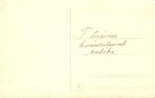 Tata-Tóváros, kirándulás a várnál, Norton kút. photo