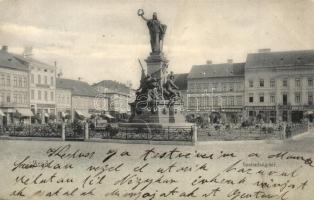 Arad, Szabadság tér, Vértanúk szobra, Weigl Adolf és társa és Schwarz testvérek üzlete, szobafestő / square, martyrs statue, shops (fl)