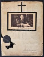 1930 Dr. Vass József (1877-1930) kalocsai nagyprépost, politikus, vallás és közoktatásügyi miniszter (1920-1922) temetésének, és részben 50. születésnapi ünnepségének (2 db), valamint a veszprémi kerületi küldöttség díszebédjének (2 db) fotói, összesen 43 db eredeti fotó kartonlapokon, kartonmappában, két kartonlapon újság cikkekkel, továbbá 5 újságkívágásos fotóval, az első kartonlapon Dr. Vass Józsefről készült emléklappal.  Az születésnapi ünnepséges fotókon: Vass József, Bethlen István, Ernszt Sándor, Huszár Károly, Zsitvay Tibor és mások.  A temetéses fotókon Horthy Miklós kormányzó, Klebelsberg Kunó vallás és közoktatásügyi miniszter, Huszár Károly politikus, volt miniszterelnök, Karafiáth Jenő politikus, későbbi miniszter, főpolgármester, Mayer János földművelésügyi miniszter, Ripka Ferenc főpolgármester, Wlassics Gyula korábbi miniszter, Serédy Jusztinián hercegprímás, Szmrecsányi Lajos egri érsek, Küry Béla altábornagy, József főherceg, és több más magas rangú politikus, katonatiszt, és klerikus, valamint számos más közéleti személyiség, 9x14 cm és 22x16 cm közötti méretben.