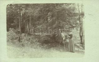 1907 Bártfa, Bardejov, Bardiov; Festő hölgy az erdőben / painting lady by the forest. photo