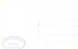 ~1940 Magyar Vöröskeresztes automobil katonákkal  / Hungarian Red Cross automobile with soldiers. Fe...