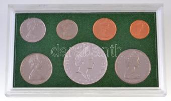 Új-Zéland 1982. 1c-1$ Br, Cu-Ni, Ag (7xklf) forgalmi sor műanyag tokban, tanúsítvánnyal T:PP New-Zealand 1982. 1 Cent - 1 Dollar Br, Cu-Ni, Ag (7xdiff) coin set in plastic case, with certificate C:PP Krause KM#31.1, KM#32.1, KM#34.1, KM#41.1, KM#36.1, KM#37.1, KM#49a