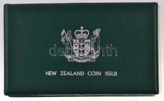 Új-Zéland 1982. 1c-1$ Br, Cu-Ni, Ag (7xklf) forgalmi sor műanyag tokban, tanúsítvánnyal T:PP
New-Ze...