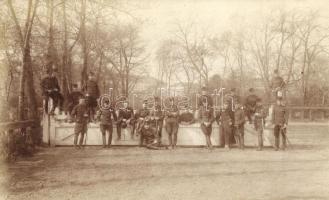 A budapesti Ludovika Akadémia kiképző terepe katonákkal / Hungarian military school in Budapest, training ground with soldiers. photo