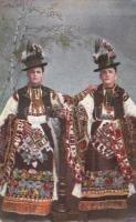 8 db főleg régi magyar népviseletes folklór motívumlap / 8 mainly pre-1945 Hungarian folklore motive cards, traditional costumes