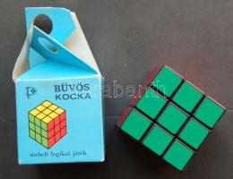 Rubik kocka dobozában