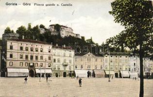 Gorizia, Görz, Gorica; Piazza grande u. Castello / main square and castle (Rb)