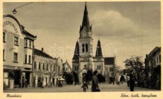 Munkács, Mukacheve, Mukacevo; utcakép, Római katolikus templom, Dr. Ferenczy gyógyszertár, F. Schönfeld üzlete / street view with church, pharmacy and shops