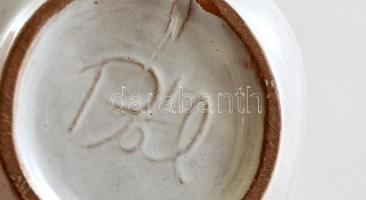 Pál Ferenc(1914-2008): Fej, mázas kerámia tej, jelzett, alján apró lepattanással, 9,5x9,5 cm