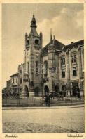 Munkács, Mukacheve, Mukacevo; városháza, Basch Izsák üzlete / town hall, automobile, shop (EK)