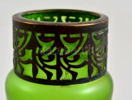 cca 1900 Johann Lötz Witwe, Klostermühle irizáló díszváza, tetején  réz montírozással, jelzés nélkül...