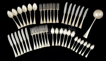 Ezüst(Ag) evőeszközkészlet, jelzett, 43 db, nettó: 1410 g + kések bruttó: 880 g