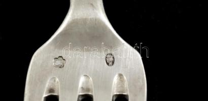 Ezüst(Ag) evőeszközkészlet, jelzett, 43 db, nettó: 1410 g + kések bruttó: 880 g