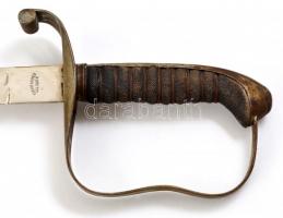 cca 1900 Lovassági kard fém hüvellyel,bőr csatlékkal, jelzett ("Robert Hermes Solingen" il...