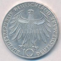 NSZK 1972J 10M Ag "Müncheni Olimpia - térdelő atléták" T:1-,2 ph.
FRG 1972J 10 Mark Ag &q...