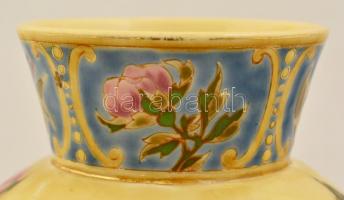 cca 1880 Zsolnay díszváza írisz és pünkösdirózsa díszítéssel, porcelánfajansz, kézzel festett, jelze...