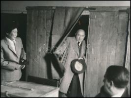 cca 1947 Rákosi Mátyásról készült 3 db riportfotó, későbbi nagyítások, feliratozva, 18x24 cm