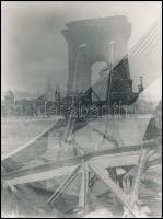 cca 1946 Budapest, A felrobbantott Lánchíd, 3 db szabadon felhasználható vintage negatív + 1 db későbbi nagyítás, 6x6 cm és 24x18 cm
