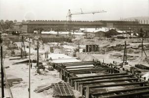 cca1983 Budapest, Árpád hídi metró állomás felszíni építése, városkép változás, 19 db szabadon felha...