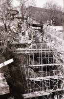 cca 1986 Budapest, sikló kocsik a helyszínen + pályaépítés, 39 db szabadon felhasználható vintage ne...