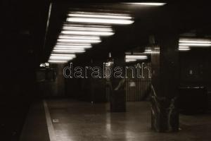 1993 Budapest, MILLFAV (kisföldalatti) állomásokról készült felvételek, 36 db szabadon felhasználhat...