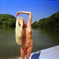 cca 1991 Jelzés nélkül 3 db aktfelvétel színes negatívra,  Menesdorfer Lajos (1941-2005) budapesti f...