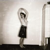 1976 Maci akt feliratú negatív tartóban, 12 db vintage negatív Menesdorfer Lajos (1941-2005) budapes...