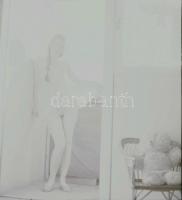 cca 1979 Hangulatok, szolidan erotikus felvételek, 4 db vintage papírkép + 3 db vintage negatív (a p...