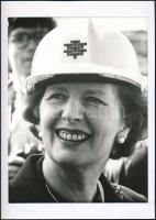 cca 1984 Benkő Imre pecséttel jelzett vintage fotója Margaret Thatcherről, budapesti látogatása alka...