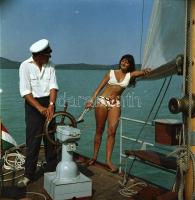 1971 Balaton, az Uránusz nevű vitorláson készült 13 db szabadon felhasználható vintage negatív, 6x6 ...