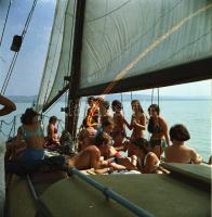 1971 Balaton, az Uránusz nevű vitorláson készült 13 db szabadon felhasználható vintage negatív, 6x6 ...