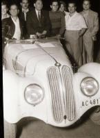 Automobilok, versenyautó, karambolos jármű - 11 db szabadon felhasználható, vintage negatív különfél...