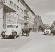 Automobilok, versenyautó, karambolos jármű - 11 db szabadon felhasználható, vintage negatív különfél...