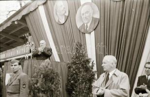 1949 Budapest, Sztálin téri (később Engels téri) autóbusz pályaudvar építéséről (5 db) és átadó ünne...