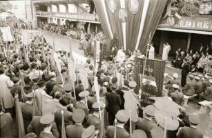 1949 Budapest, Sztálin téri (később Engels téri) autóbusz pályaudvar építéséről (5 db) és átadó ünne...