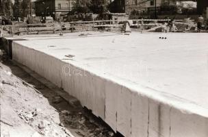 1983 Budapest, Dózsa György út - Váci út, felszíni metró építkezés, 37 db szabadon felhasználható vi...
