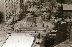 1983 Budapest, Dózsa György út - Váci út, felszíni metró építkezés, 37 db szabadon felhasználható vi...