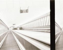 cca 1990 Metróállomások, mozgólépcsők, utasok, 24 db szabadon felhasználható vintage negatív, 6x6 cm