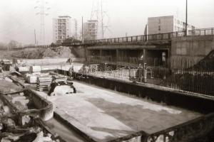 cca 1989 Újpest állomás felszíni építése, 44 db szabadon felhasználható vintage negatív, 24x36 mm