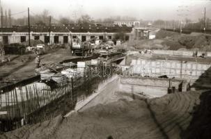 cca 1989 Újpest állomás felszíni építése, 44 db szabadon felhasználható vintage negatív, 24x36 mm