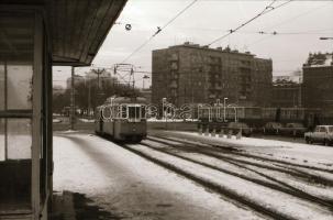 1981 Budapest, Villamosok az Árpád hídon, 38 db szabadon felhasználható vintage negatív, 24x36 mm