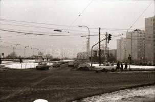 1981 Budapest, Villamosok az Árpád hídon, 38 db szabadon felhasználható vintage negatív, 24x36 mm