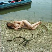 cca 1972 Modellekkel intimben, szolidan erotikus felvételek, 4 db vintage fotó + 3 db vintage negatí...