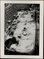 cca 1978 Schmidt Andrea: Téli táj, feliratozott vintage fotóművészeti alkotás, farost lemezre kasírozva, 29x39 cm