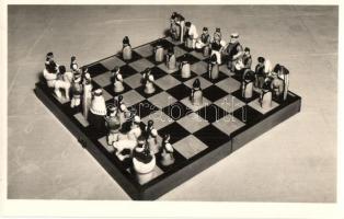 Herend, Porcelángyár, sakk készlet