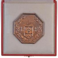 ~1970. "Grand Prix Budapest" kétoldalas Br plakett, eredeti dísztokban "Budapest Nagy...