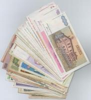 66db-os vegyes bankjegy tétel a világ minden tájáról, összesen 14klf orszgából T:II-III
66pcs of mi...